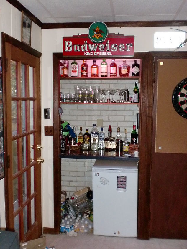 built a dry bar in my game room, Picture of bar Was an old sunken bookshelf before bar was built