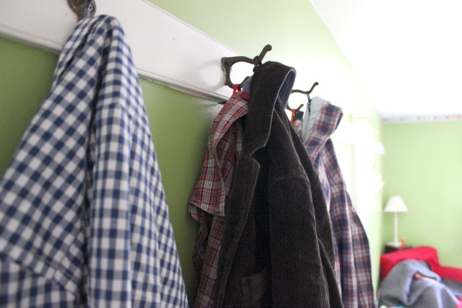 who needs closets when you can just use hooks, closet