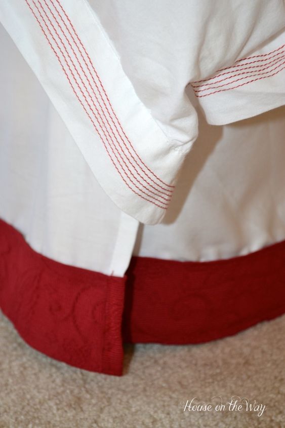 cmo embellecer una falda de cama blanca y lisa, Un bricolaje tan f cil con materiales sencillos