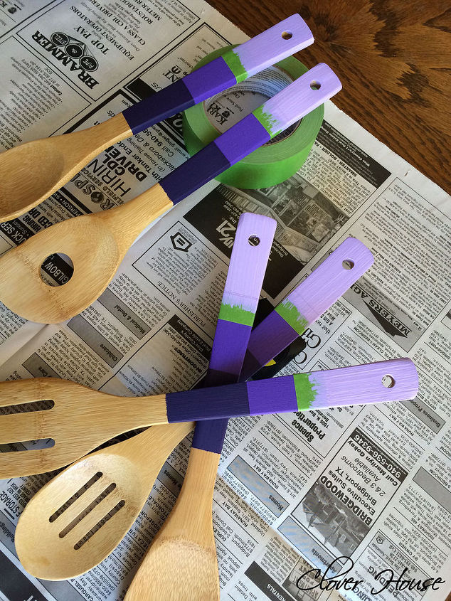 juego de cucharas de madera pintadas
