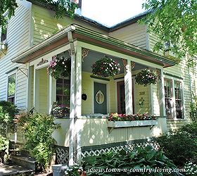 best of 2013 my summer farmhouse tour, home decor, Curb appeal is important in setting the stage for your home s interior The addition of simple flowers and landscaping add value to your home as well