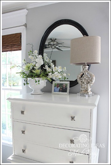 beach bedroom makeover, bedroom ideas, home decor, I painted my dresser white and added some beach themed accessories