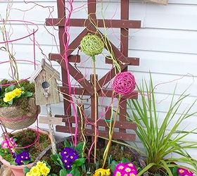 first sign of spring, container gardening, gardening, home decor, seasonal holiday decor, Spring Container Display with Sign see more here