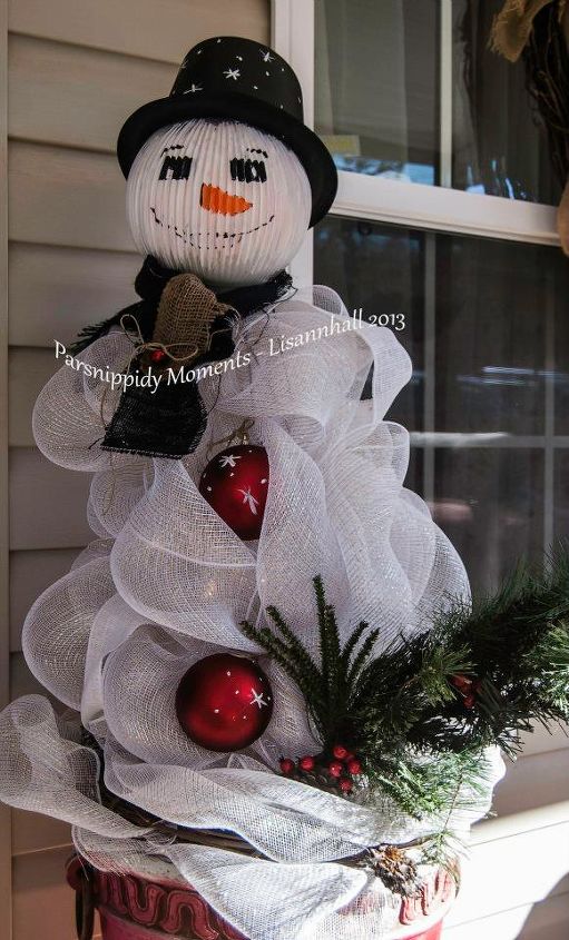 snowman from tomato cages, repurposing upcycling, seasonal holiday decor