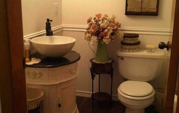 Small Vintage Bathroom