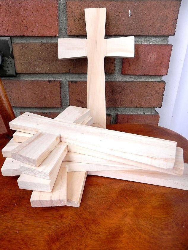 centro de mesa de pscoa, Cruzes de madeira artesanais est o dispon veis online ou na maioria das lojas de artesanato