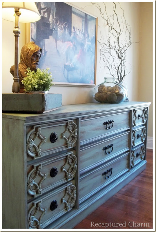 vintage dresser in jade, painted furniture, A beautiful jade color spruces up this old dresser