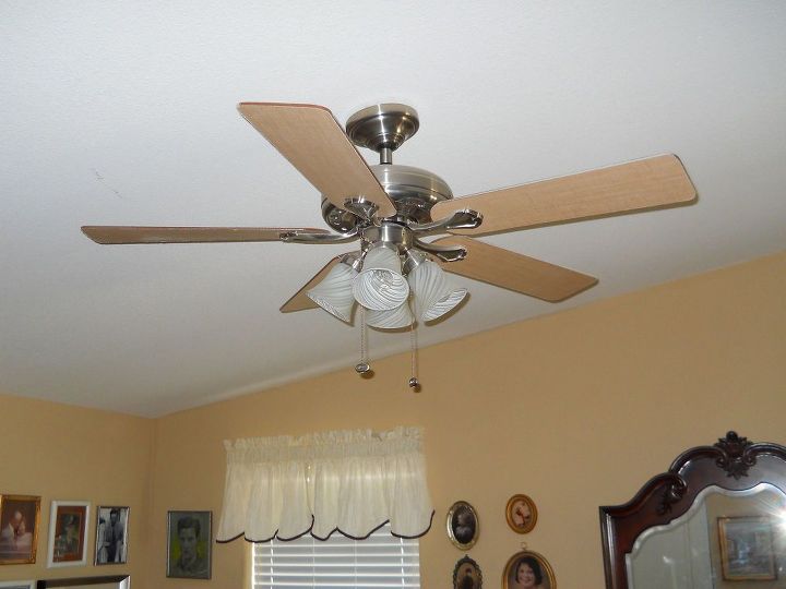 ceiling fan that wobbles and makes noise