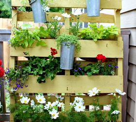 from pallet to privacy screen planter, flowers, gardening, pallet, My pallet garden privacy screen