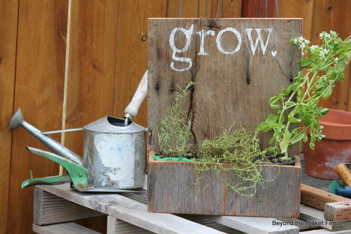 reclaimed barn wood planter, gardening, outdoor living, repurposing upcycling