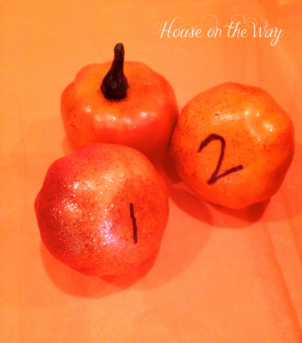 diy fall game for a festival or party, crafts, seasonal holiday decor, Each pumpkin has a number to let the player know what they ve won