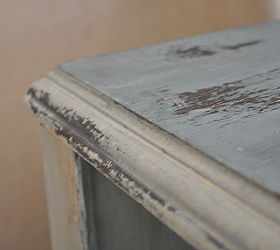 working with milk paint, painted furniture, Close up of the top