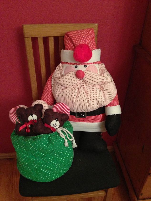 christmas 2012, christmas decorations, flowers, seasonal holiday decor, Santa and his toys