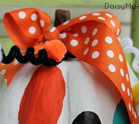 painting pumpkins, crafts, halloween decorations, seasonal holiday decor, And giant bows