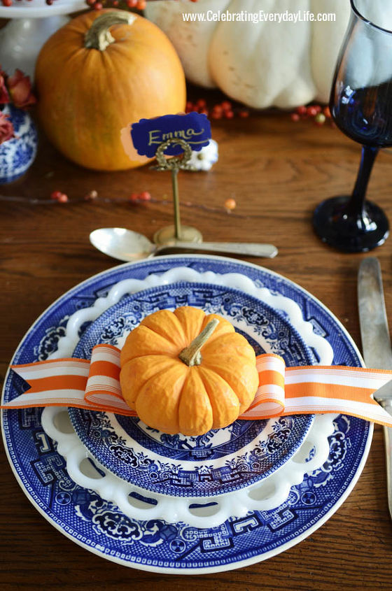 a blue willow thanksgiving table, seasonal holiday d cor, thanksgiving decorations, A Blue Willow Thanksgiving Table