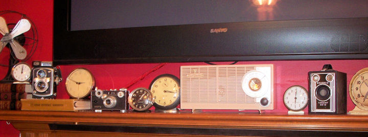 vintage radio repurposed as surround sound speaker disguise, home decor