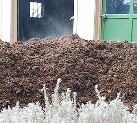tips for applying mulch, container gardening, gardening, Beautiful Glorious Delicious say my plants