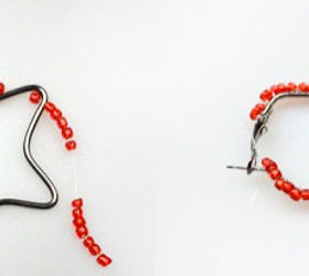 christmas decoration make cheery star earrings for christmas, crafts, seasonal holiday decor, wrap the red seed beads