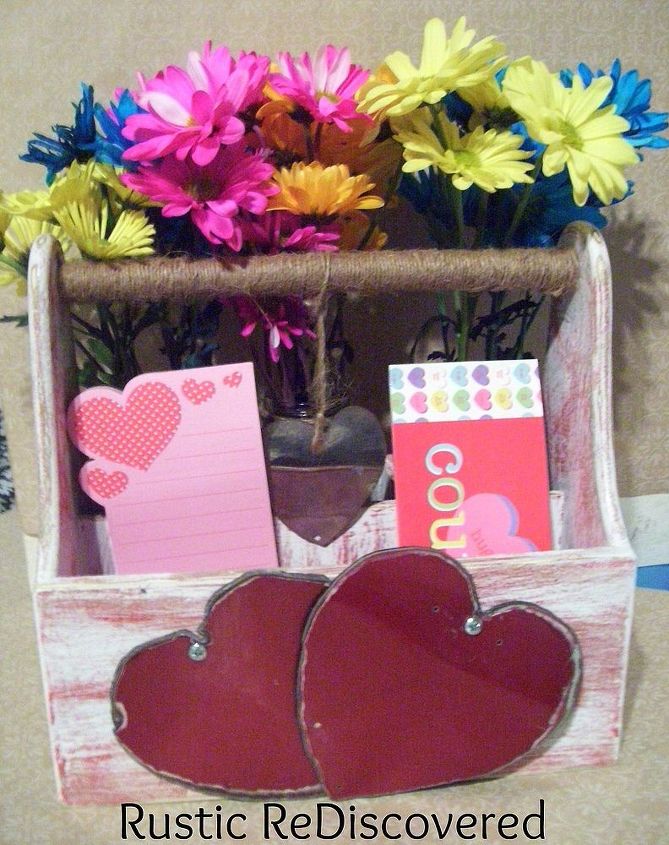 love note tote, flowers, seasonal holiday decor, valentines day ideas, Big Red Hearts on one side