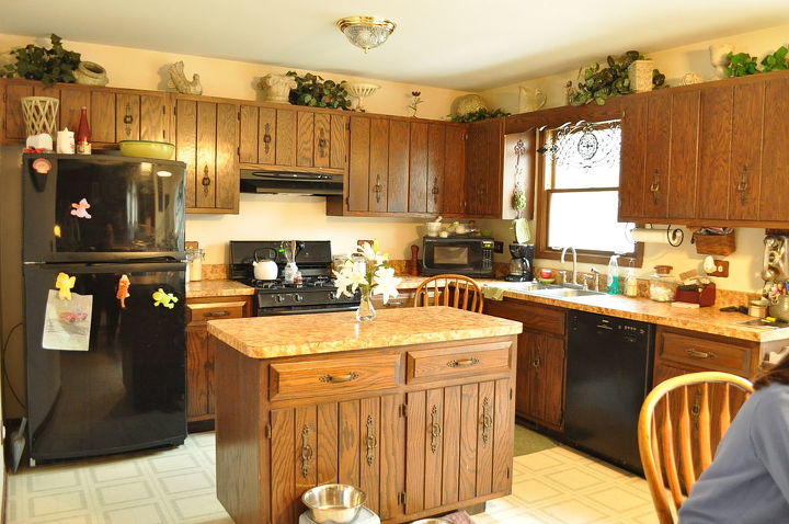updating a 1983 kitchen to 2013, home decor, kitchen design, The before kitchen from 1983