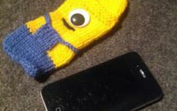 Knitted Despicable Me IPhone Cozy