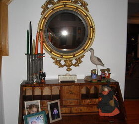 halloween hauntings, halloween decorations, seasonal holiday d cor, Can ou see yourself or is it an ancestor in that mirror