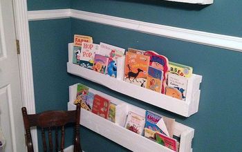 DIY Pallet Bookshelves