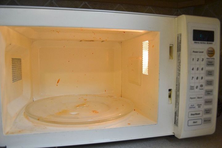 how to steam clean the microwave, appliances, cleaning tips, Before cleaning with lots of gunk caked on