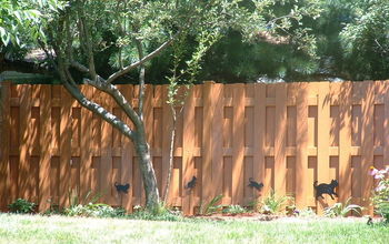Vinyl Wood-Like  Privacy Fences Available in Six Colors, including Cedar, Chestnut Brown and Forest Green!