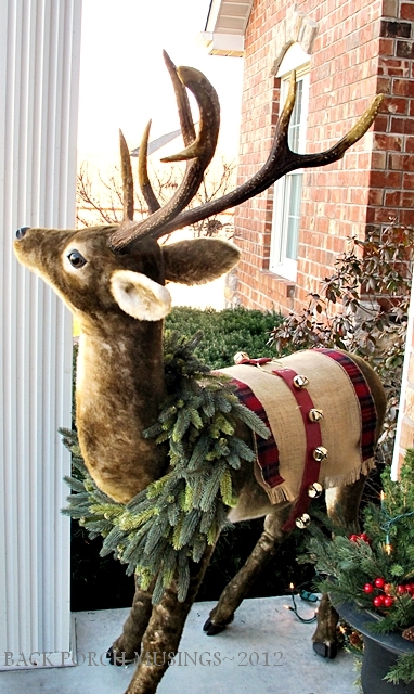christmas front porch, curb appeal, seasonal holiday decor, Burlap blanket and jingle bells