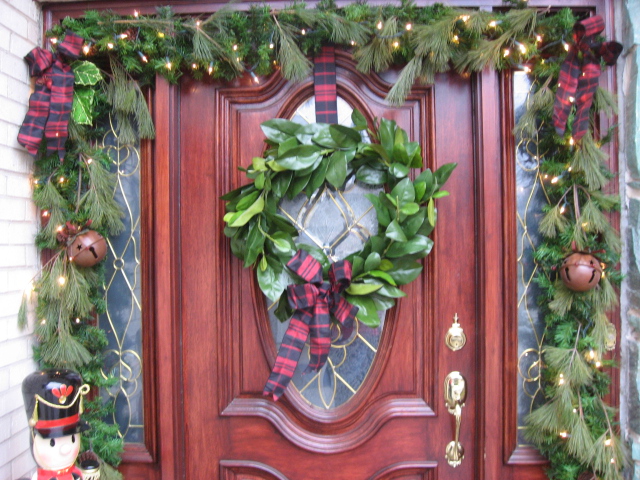 christmas front porch 2012, curb appeal, porches, seasonal holiday decor, Traditional Christmas door