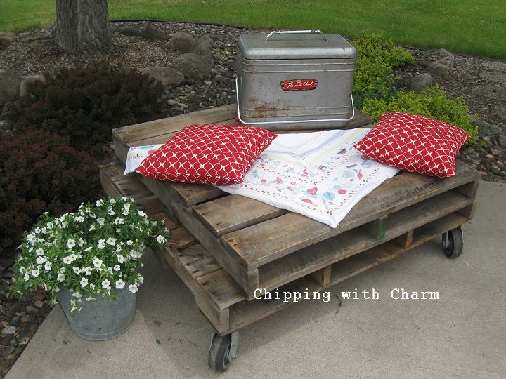 our first pallet project rustic table or comfy perch, diy, how to, painted furniture, pallet, repurposing upcycling, rustic furniture, Or how about a picnic
