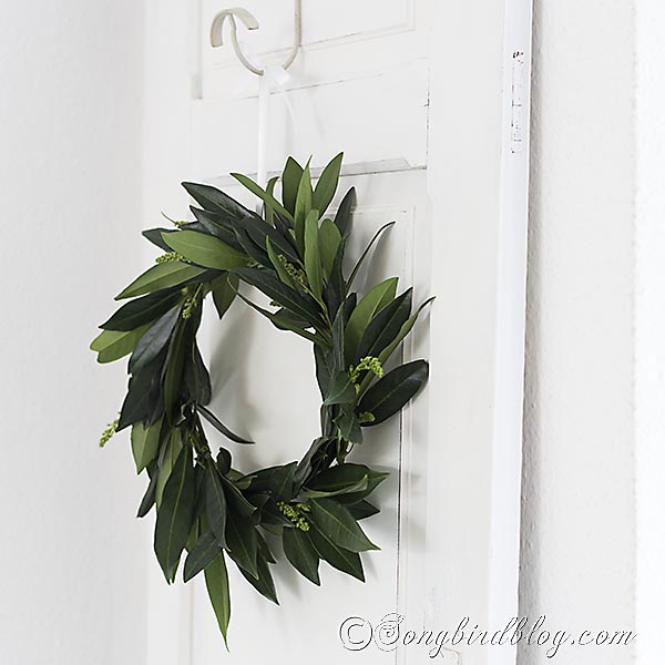 homemade leaf wreath, crafts, wreaths