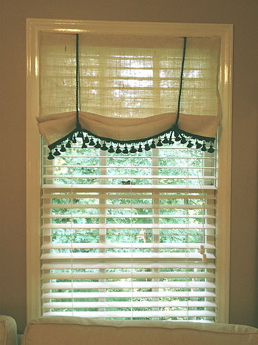 no sew burlap window treatment, home decor, window treatments, windows, No sew burlap window treatment