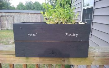 Deck Rail Planter made from pallet boards