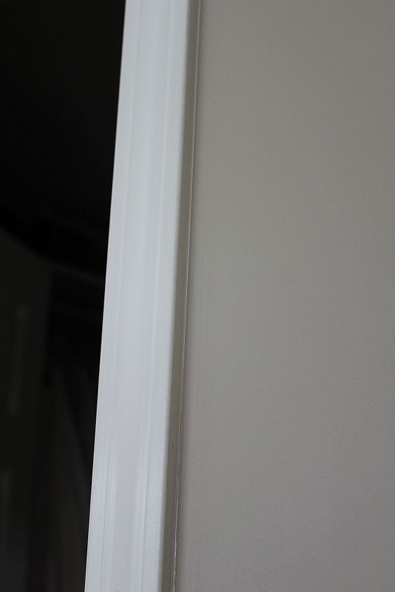 how to paint the perfect edge without painters tape, painting, This is also great for around baseboards and casings
