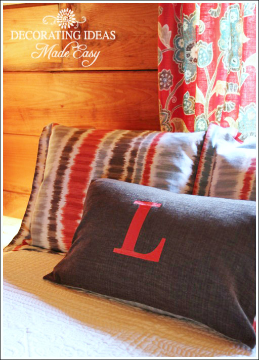 log cabin bedroom, bedroom ideas, home decor, The colors in the fabric really brought the room to life
