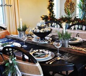 christmas dinning room, christmas decorations, seasonal holiday decor, wreaths