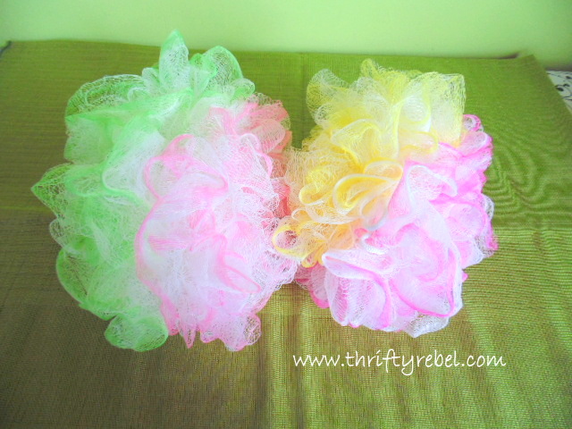 how to make a bath pour rose wreath, I started with these two large size bath poufs