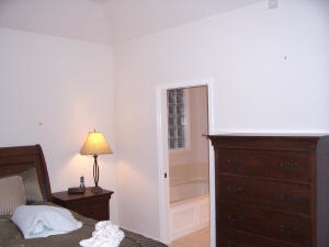 painted bedroom amp guestroom, bedroom before