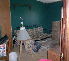 guest room remodel, bedroom ideas, home decor, Before 1 carpet ruined door has hole in it walls well look at next photo