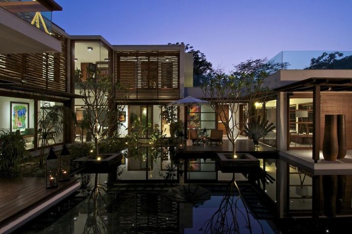 courtyard house in ahmedabad gujarat india by hiren patel architects, architecture