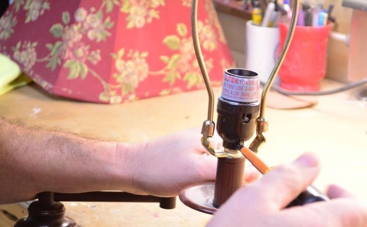repairing a floor lamp, home maintenance repairs, how to, lighting, It s all about the socket