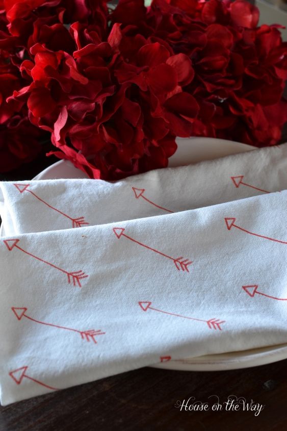 valentine s day crafts made with three different types of markers, crafts, seasonal holiday decor, valentines day ideas, Valentine s Day Arrow Napkins made with fabric markers