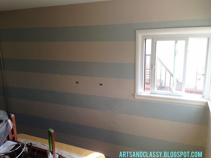 painting a striped accent wall tutorial, bedroom ideas, paint colors, painting, wall decor, Then once you let it dry preferably overnight and then remove the frog tape