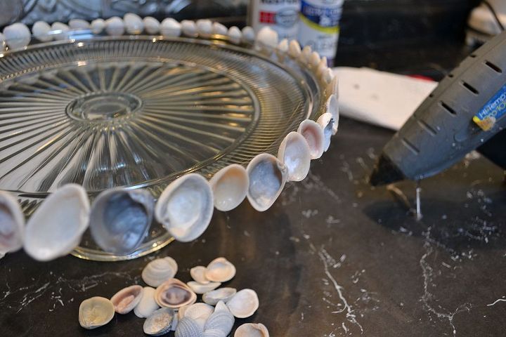 making a fabulous cake platter with shells hot glue and gold paint, crafts