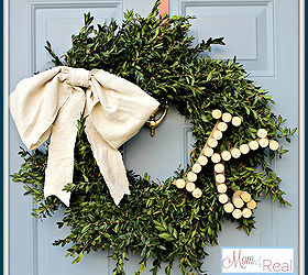 wine cork monogrammed boxwood wreath, repurposing upcycling, seasonal holiday d cor, wreaths, Monogrammed Boxwood Wreath