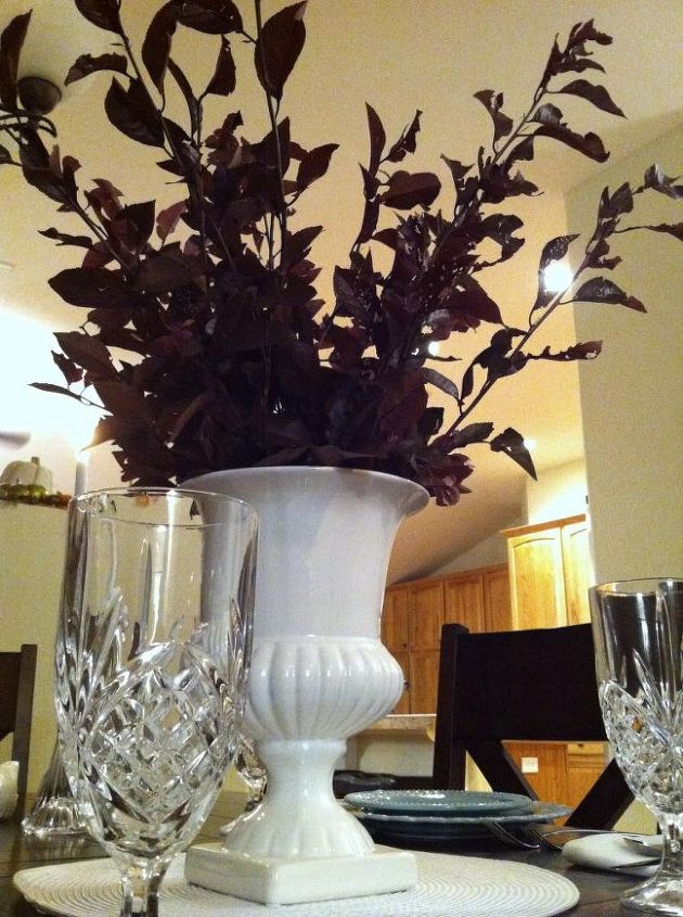 non traditional thanksgiving tablescape, seasonal holiday d cor, thanksgiving decorations, Think outside the box or the house In place of traditional flowers for your table use some clippings from bushes or trees