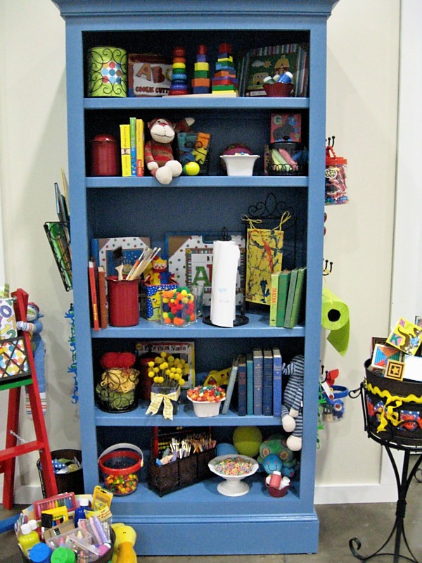 share some love with your blah bookshelves don t let this valentine s go by with, home decor, shelving ideas, Fun for kids