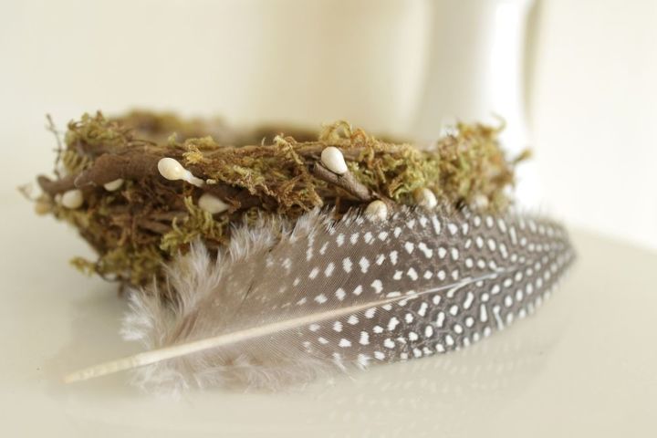neutral fall decor, seasonal holiday decor, Bits of natural elements like this moss and pussy willow nest that I made and a pretty feather add a seasonal touch